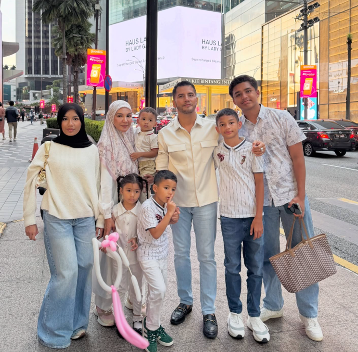 Aliff Syukri dan anak-anak