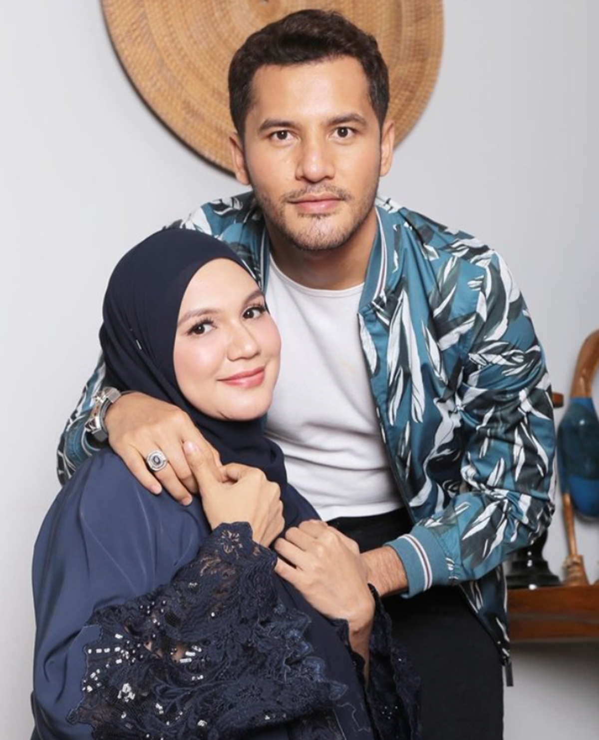 Aliff Syukri dan isteri