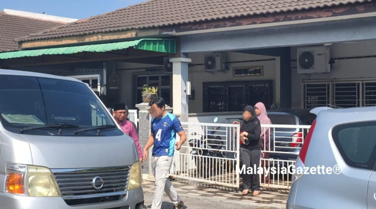 pasangan doktor ditangkap khalwat