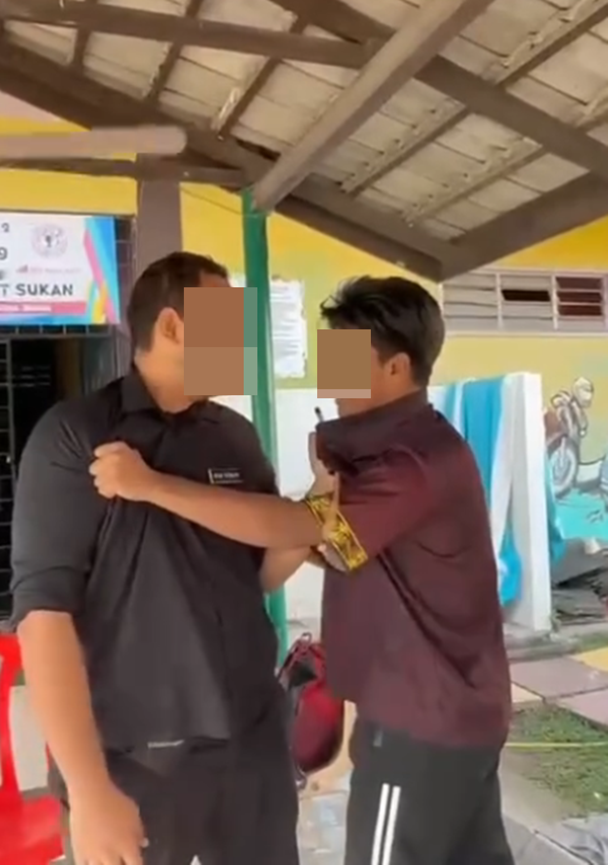murid pukul cikgu