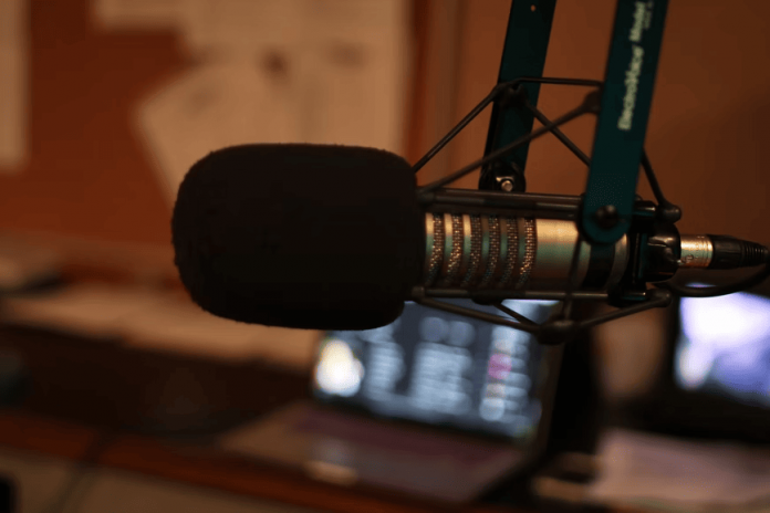 Anak penyampai radio popular pembuli