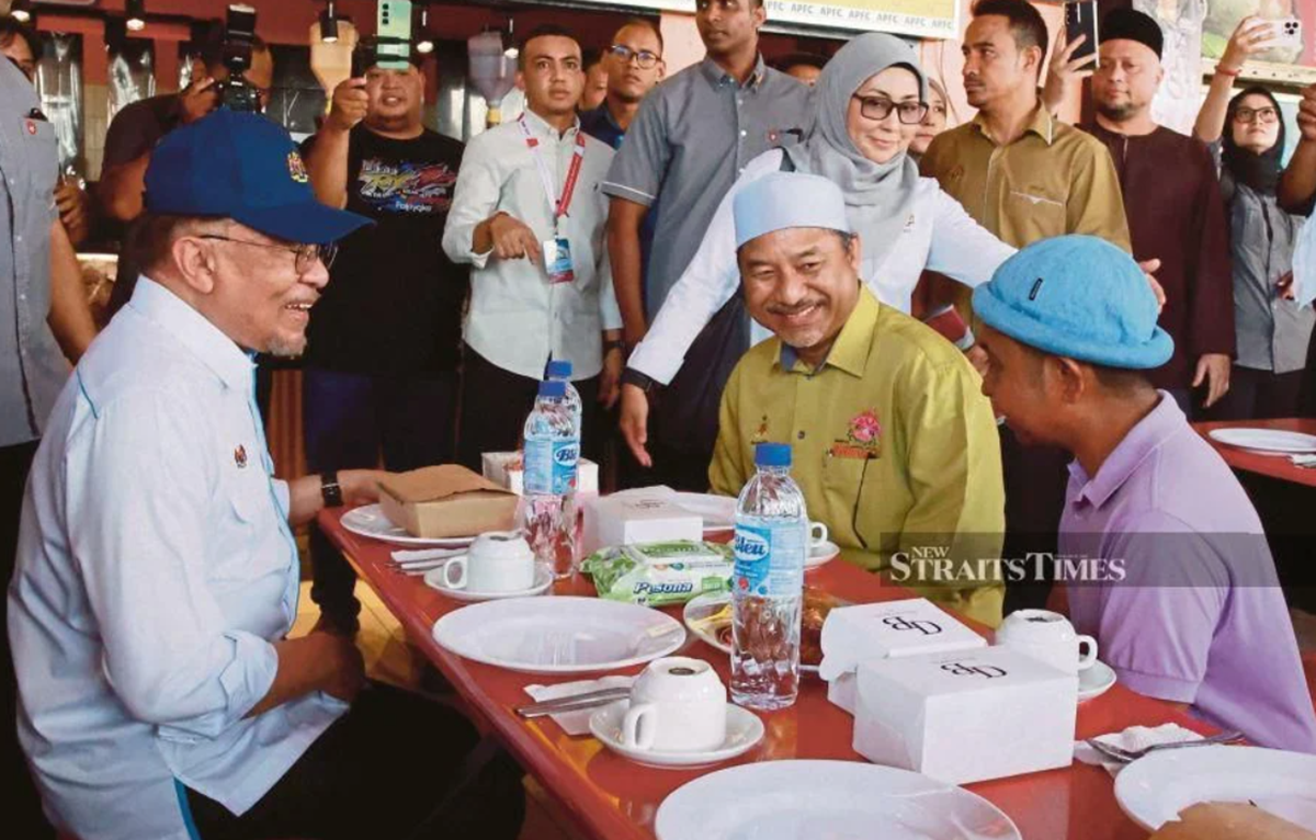 PMX singgah kedai amir
