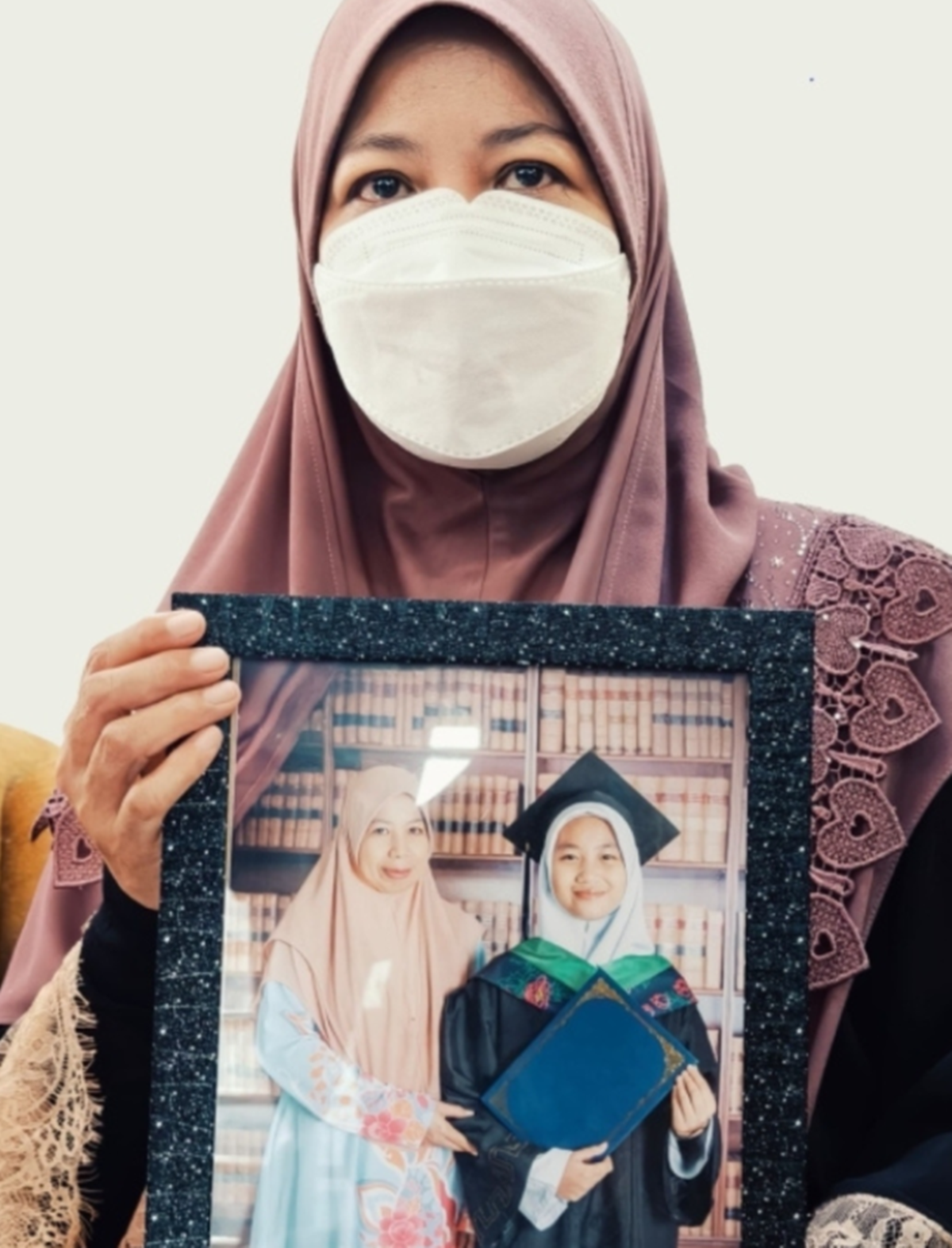 ibu Zara Qairina
