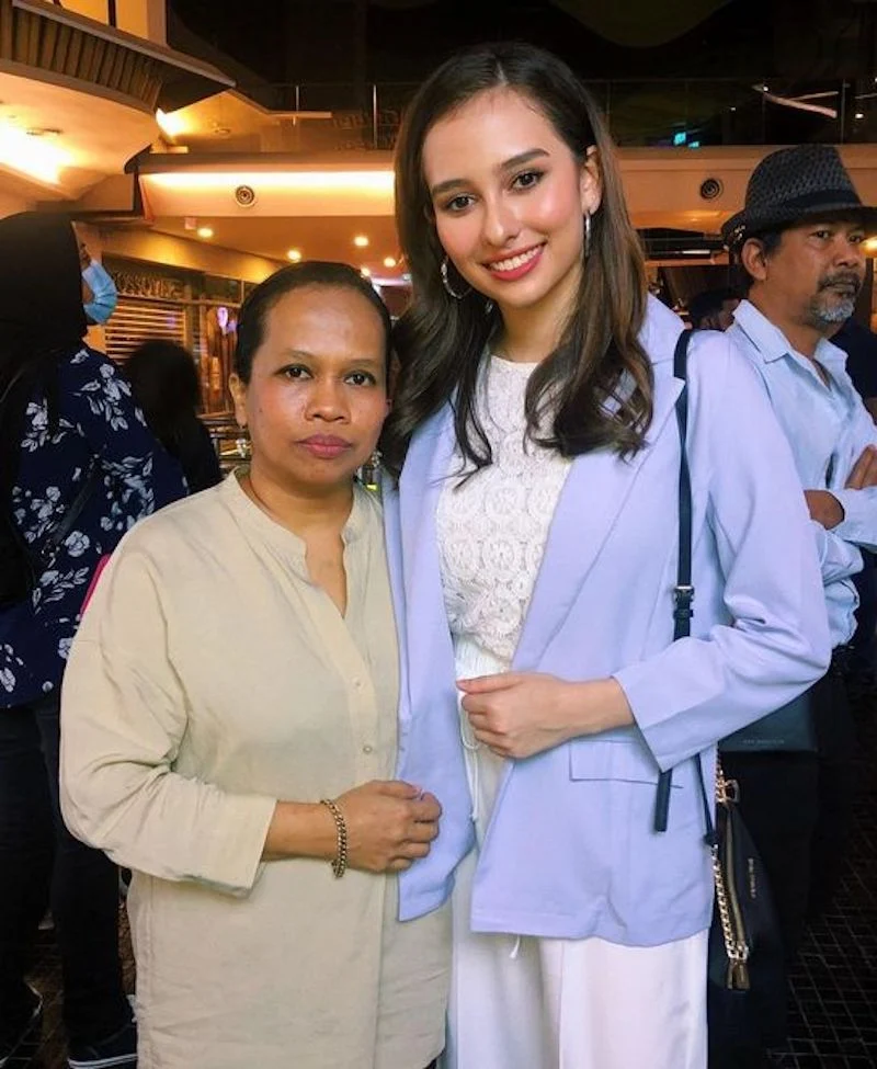 Anna jobling dan ibu bergaduh