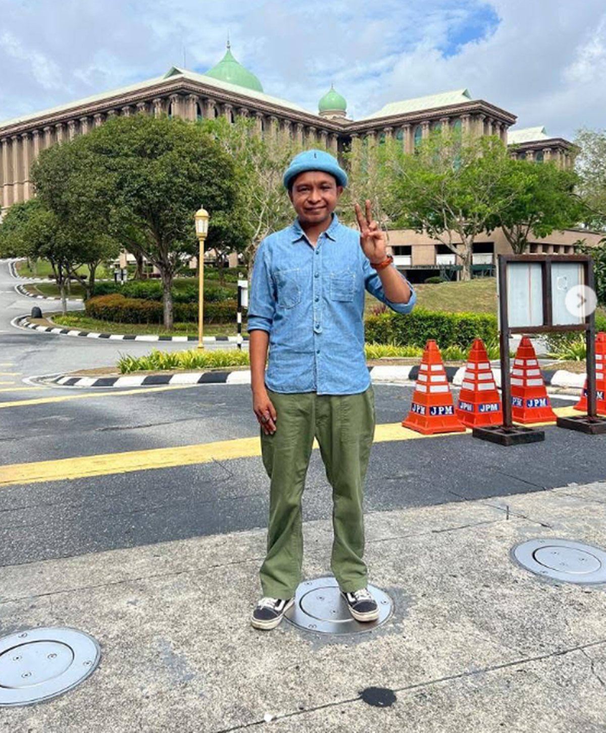 Amir Raja Lawak