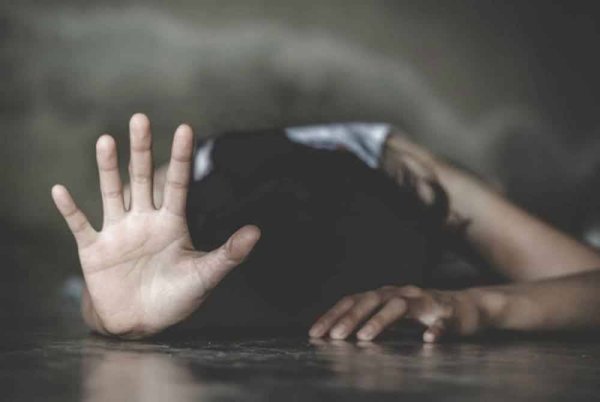 Pelakon tv rogol wanita di parti