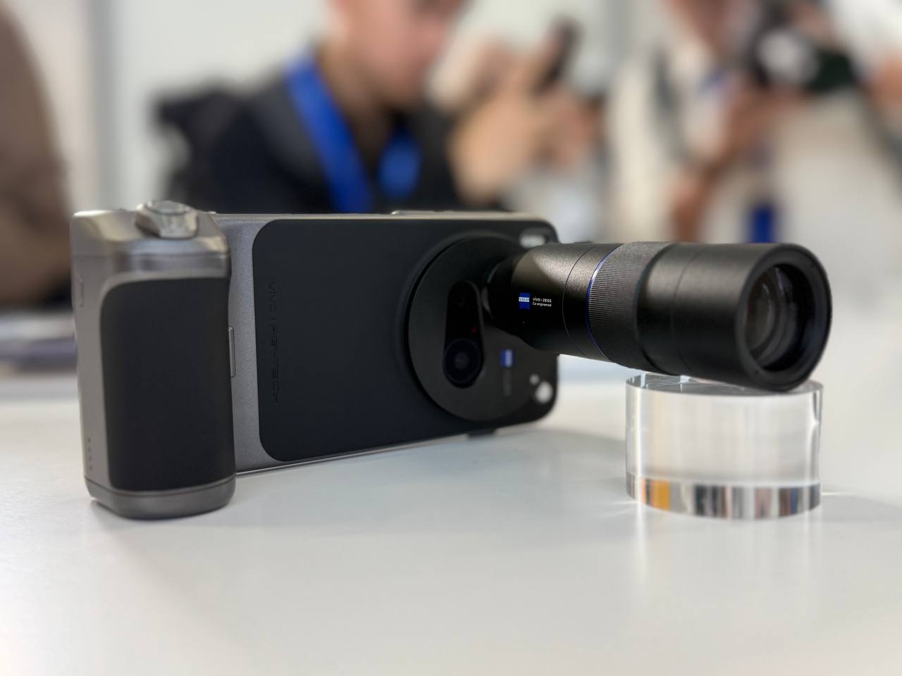 ‘King’ Android Bakal Tiba. Ini Pandang Pertama vivo X300 Series!