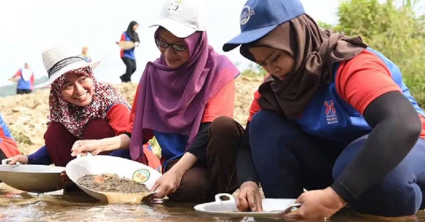 Rakyat Kelantan Dibenarkan Mendulang Emas Di Tanah Kerajaan Negeri Tapi Ada Syaratnya..