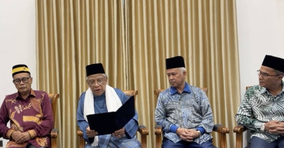[Konflik YDP N9] : Isytihar Turunkan Tuanku Muhriz Tidak Sah, Menteri Besar Tegaskan Mubarak Tiada Kuasa