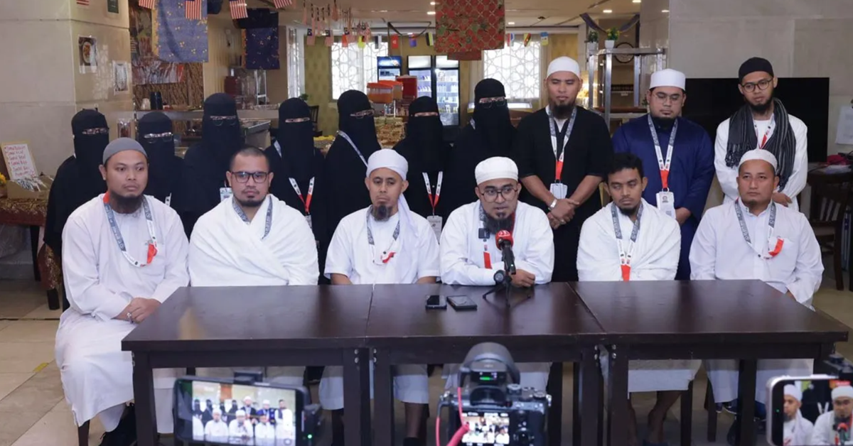 10 Beradik Dapat Tunai Haji Serentak, Hasil Ibu Menyimpan RM10 Setiap Bulan – “Dia Potong Dari Pendapatan Sendiri…”