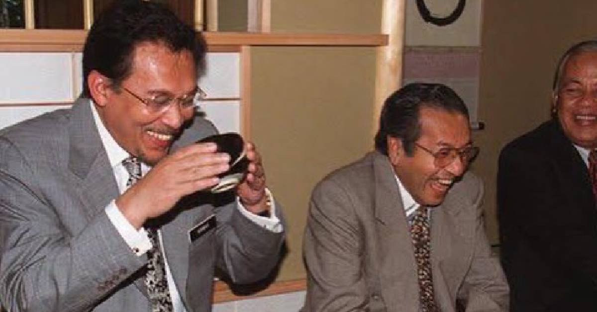 Anwar Ucap Selamat Ulang Tahun Ke-101 Kepada Tun Mahathir – “Semoga Terus Dilimpahi Rahmat..”
