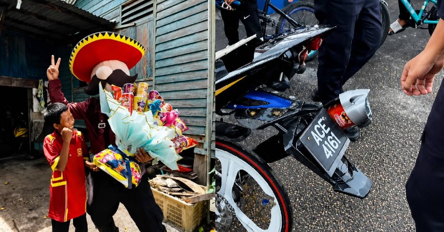 Budak 13 Tahun Guna Tin Mister Potato Sebagai Ekzos Untuk Basikal Mini Yamaha Y15, Terima Kejutan Istimewa