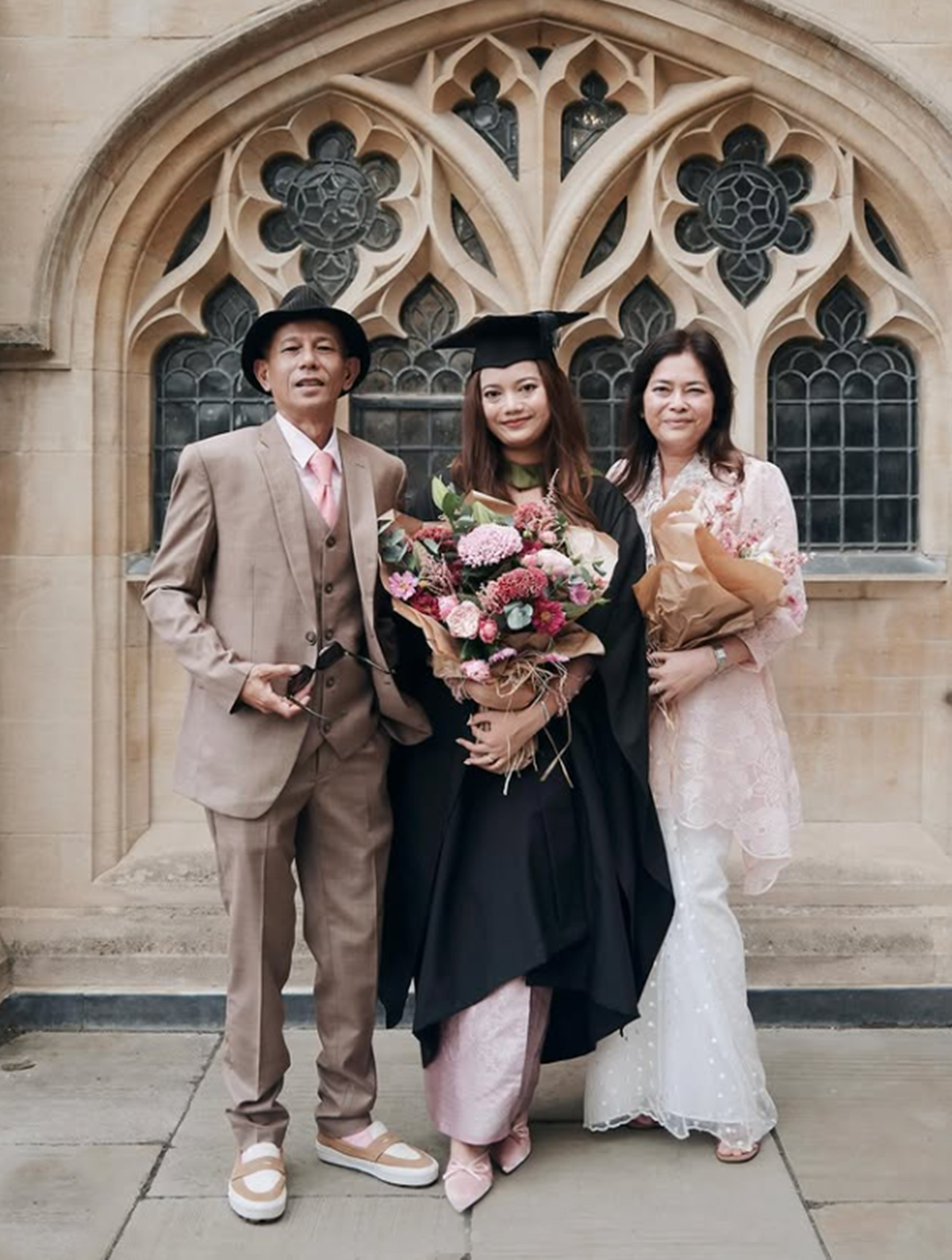 Azhar Sulaiman dan Leona